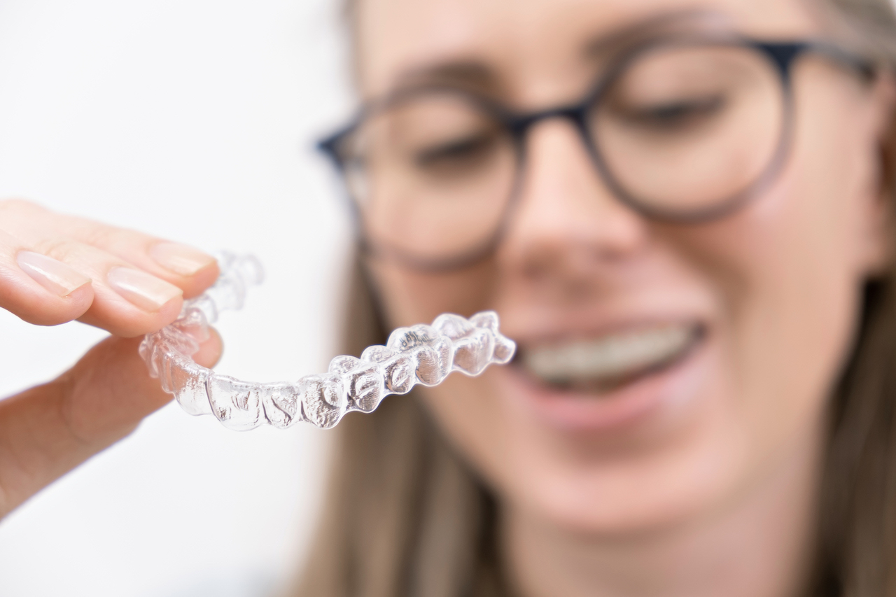 How to Care for Aligners During Invisalign Treatment - Lee